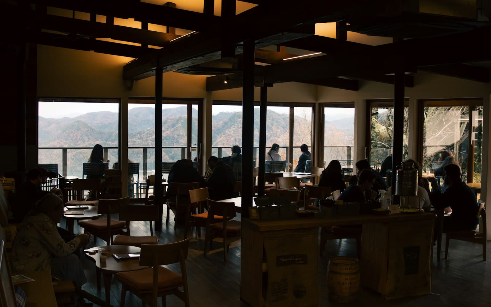A café terrace above the Manalsu stream in Old Manali